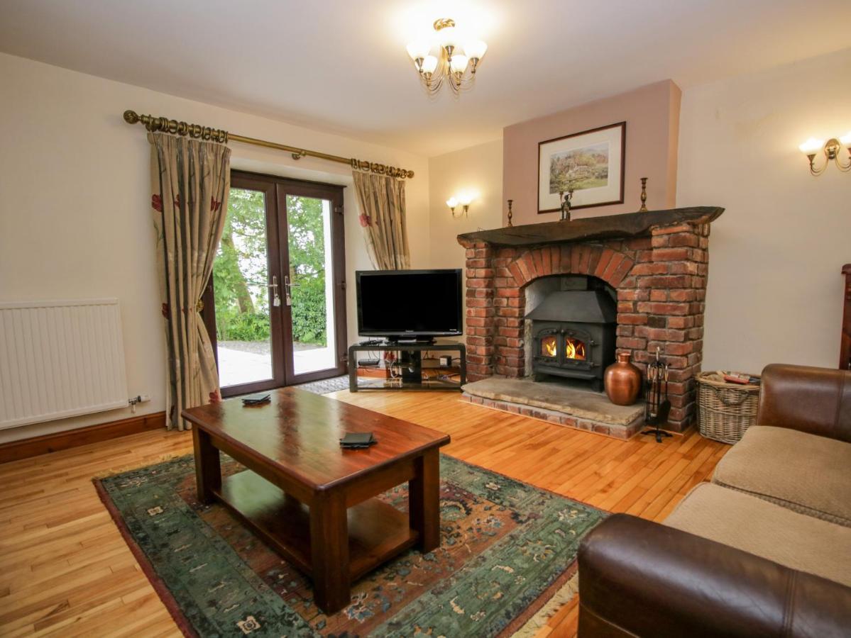 Villa Ewedale Farm à Ulverston Extérieur photo